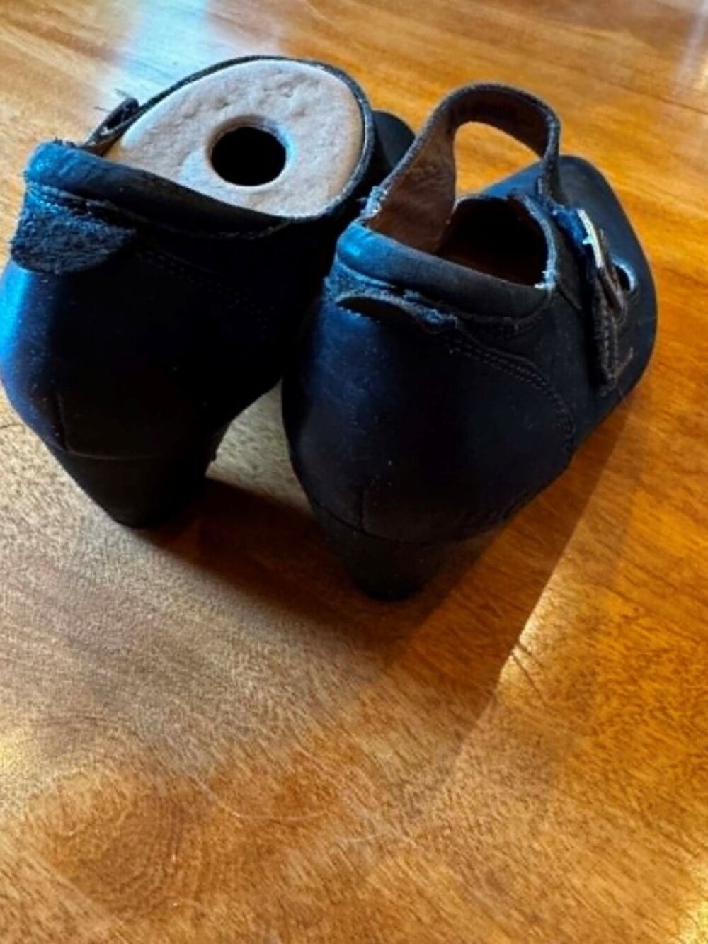 Navy Mary Jane Shoes • Low Heel • Size 6.5  • Heel Wear - Picture 8 of 11